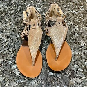 Vince Camuto Averie Sandals Gladiator Style Metallic Leather Size 6